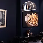 Appartement Gitadin - Deluxe Rousseau - Historical Center *